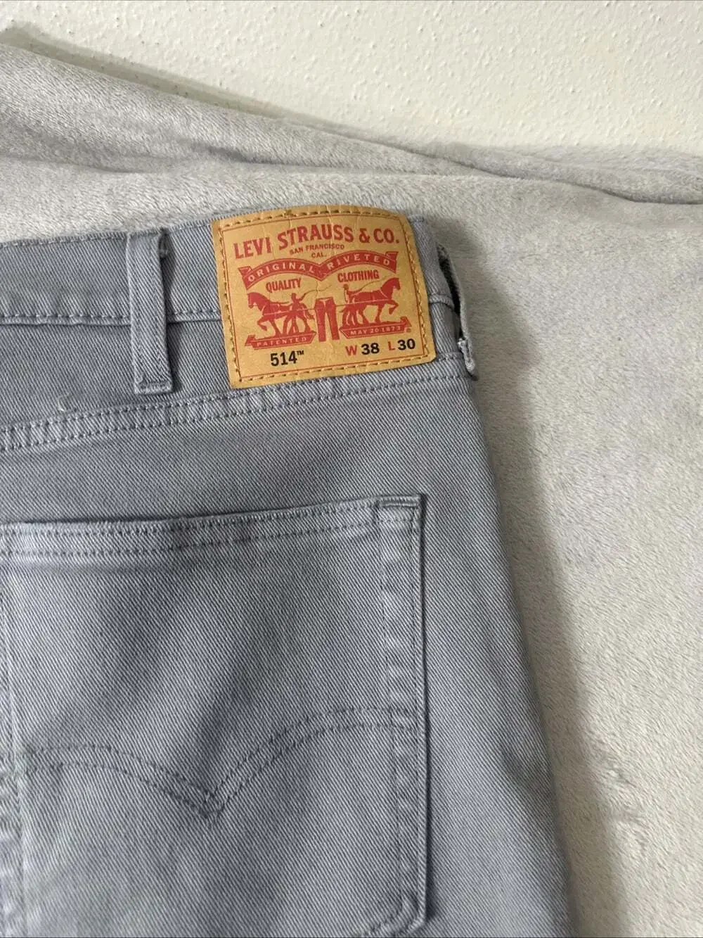 Levi’s 514 Jeans Men 38x30 Gray Straight Leg Denim Classic Fit
